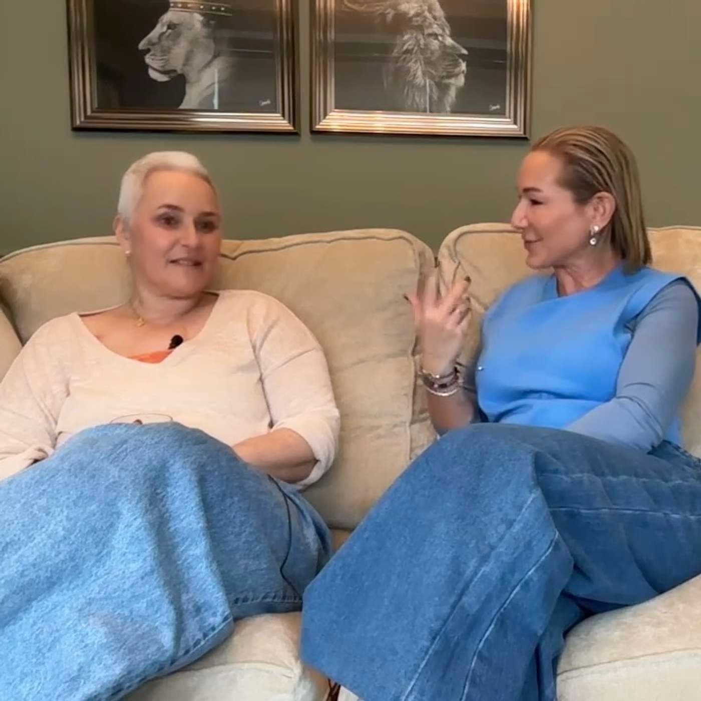 Real Women's Stories with Lisa Quait podcast cover art