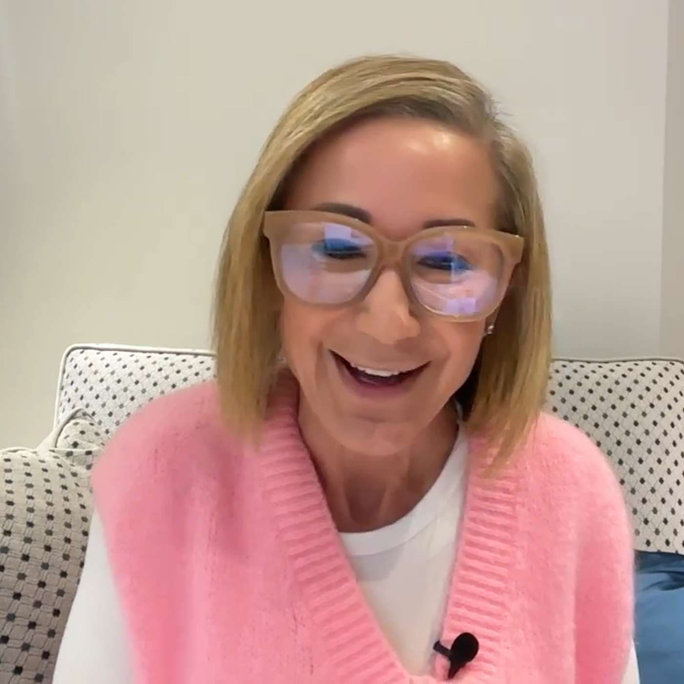 Real Women's Stories with Lisa Quait podcast cover art