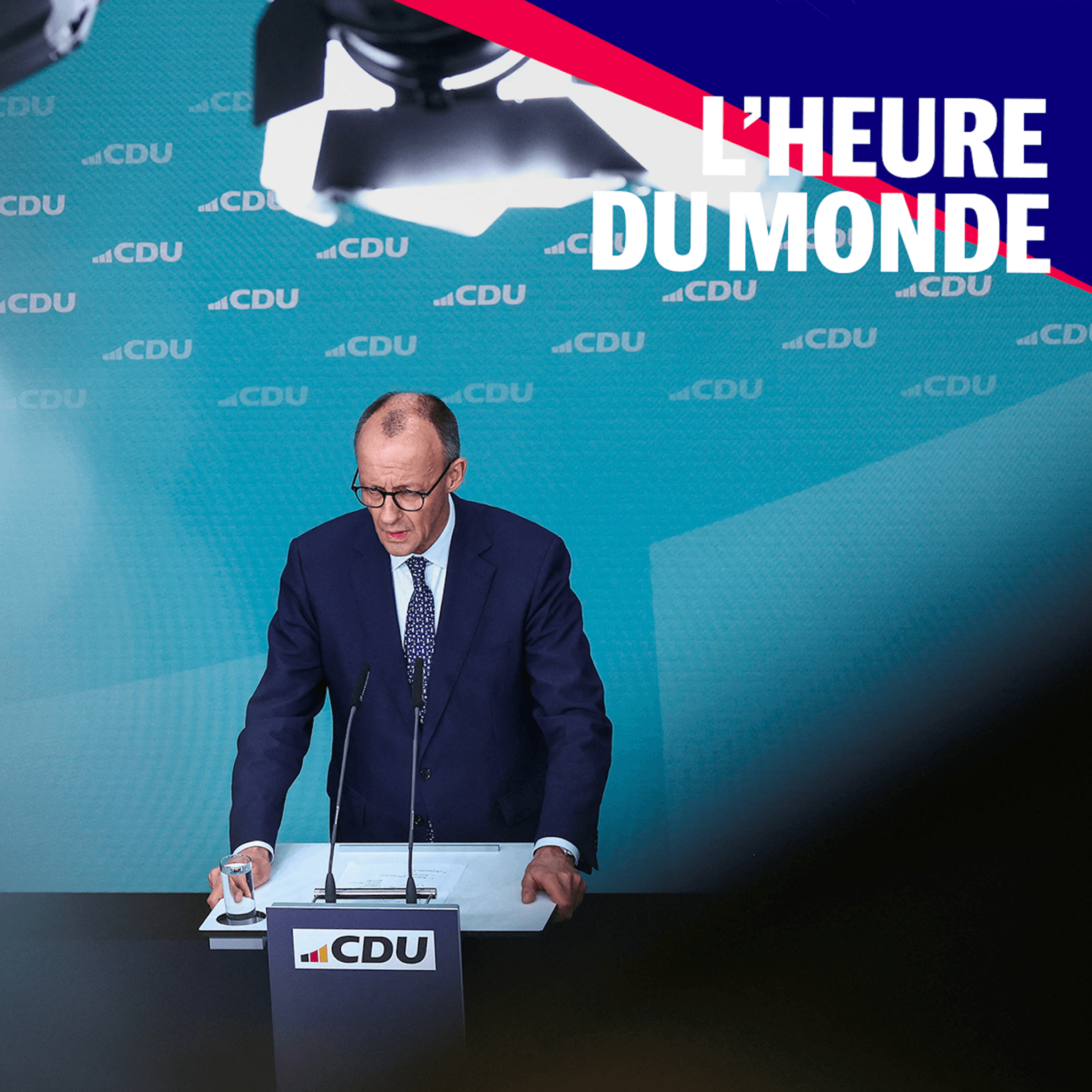 L'Heure du Monde podcast cover art