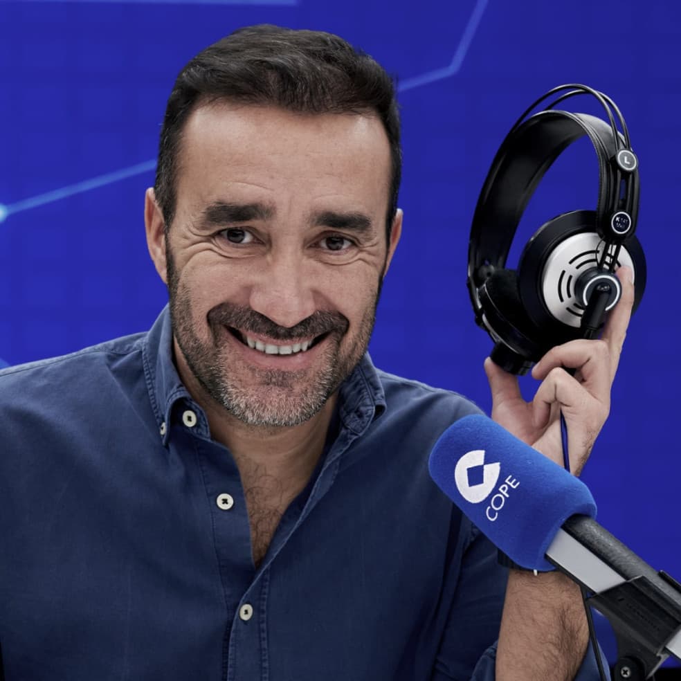 Tiempo de Juego podcast cover art