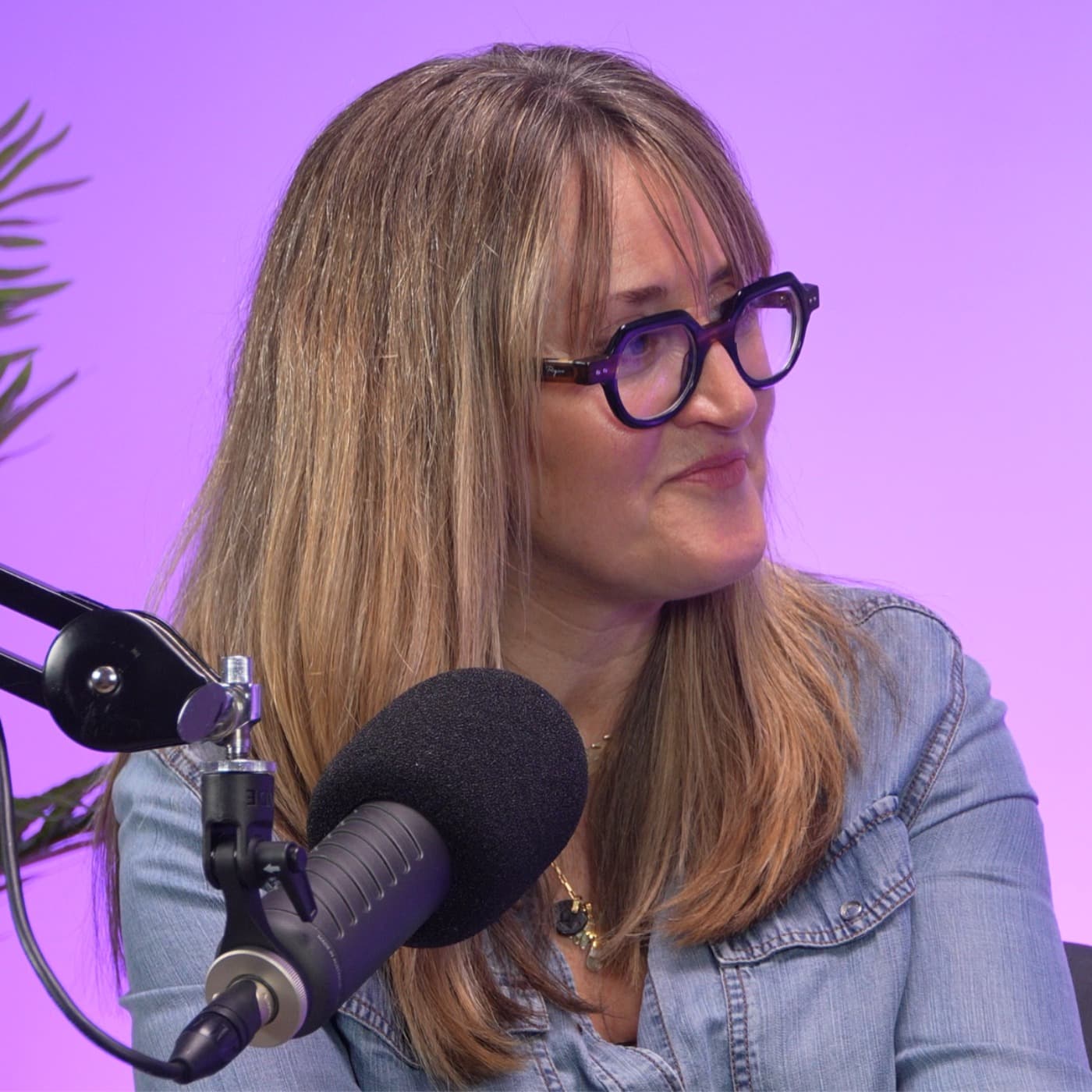 Real Women's Stories with Lisa Quait podcast cover art
