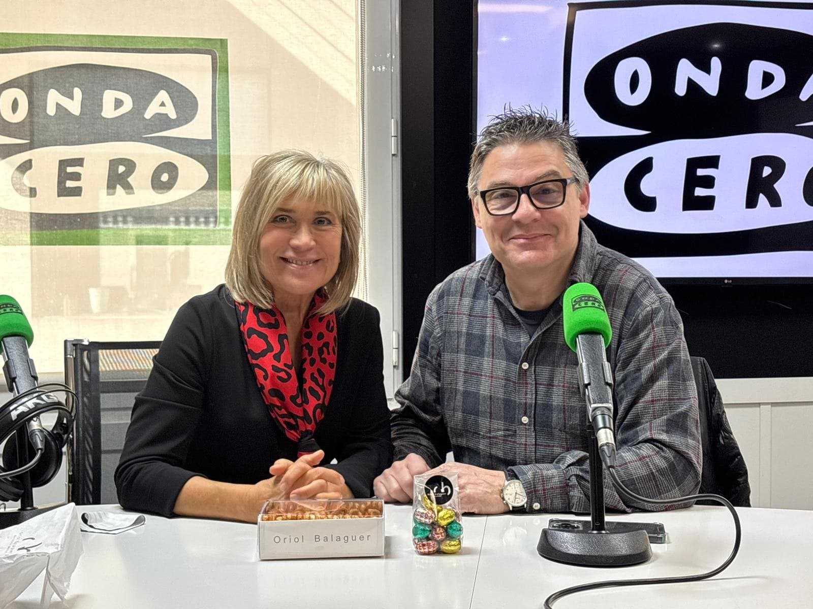 Julia en la onda podcast cover art