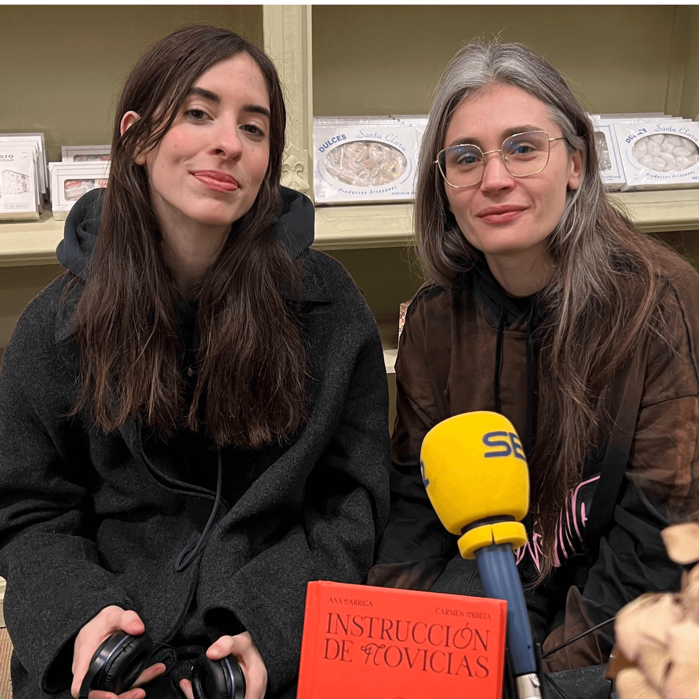 A vivir que son dos días podcast cover art